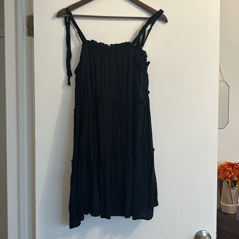 Francesca’s Mi Ami Black Mini dress size XL (Fits like large)
